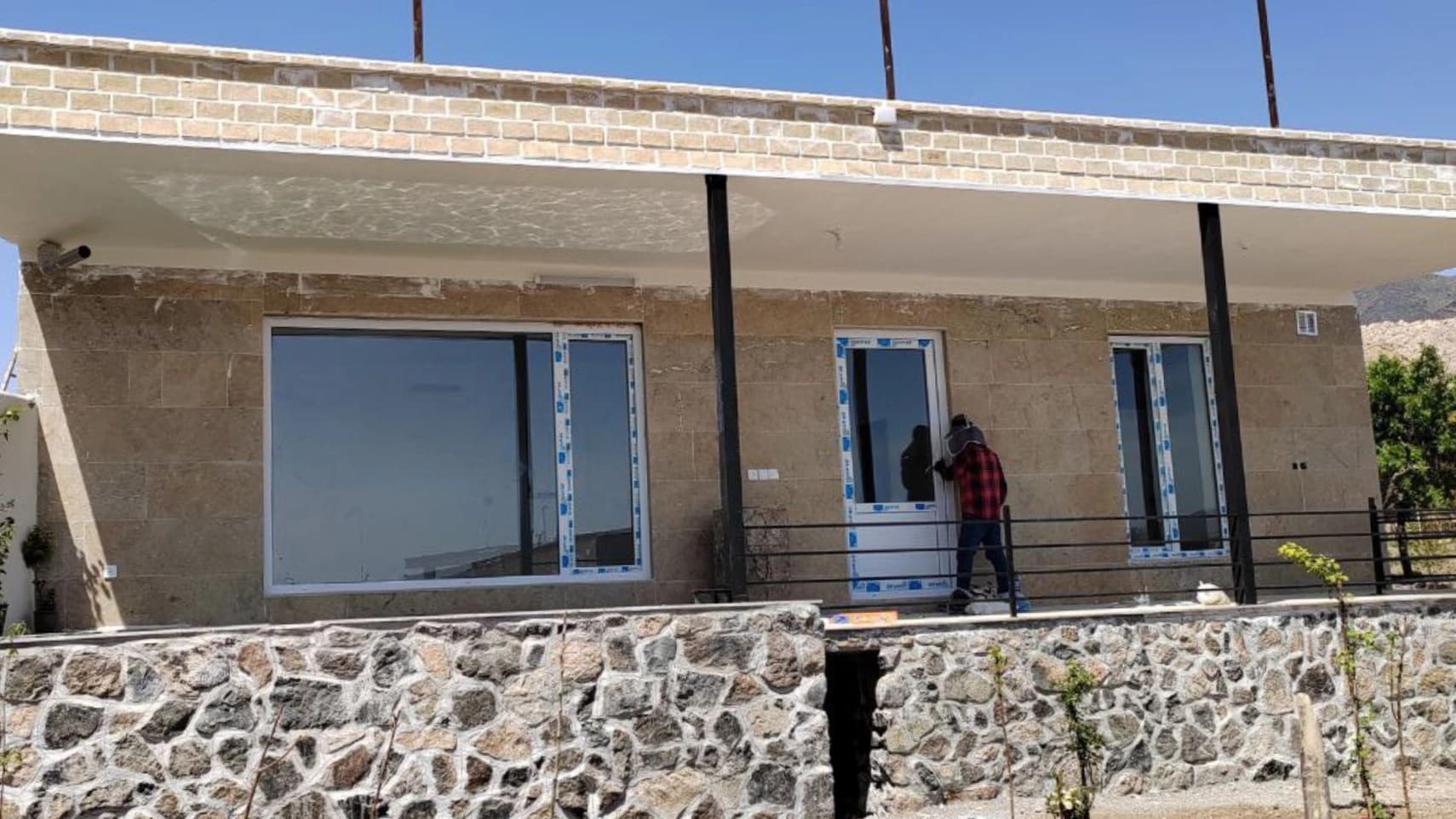 +98 912 264 7698